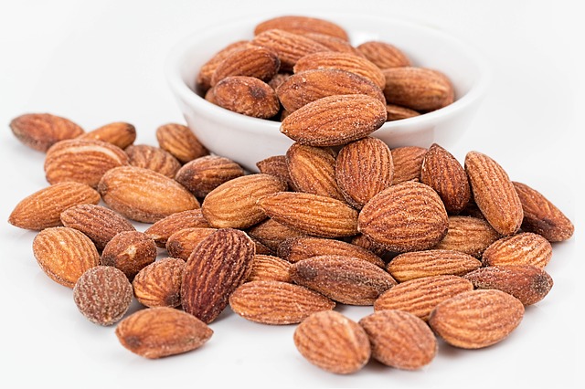 can i eat almonds during pregnancy