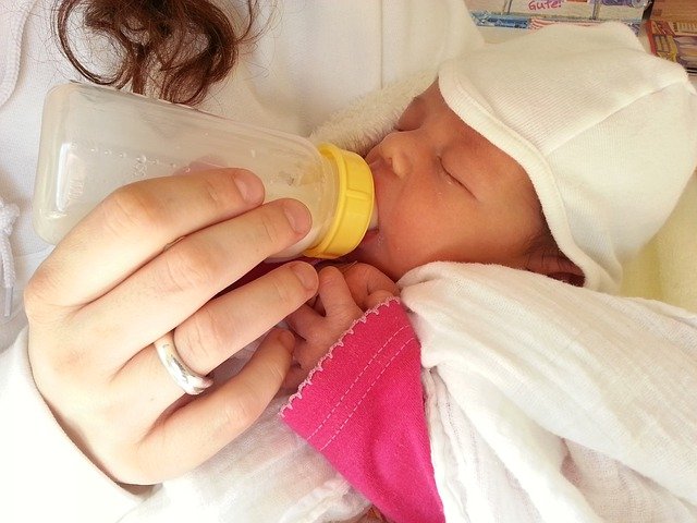 newborn bottle feeding